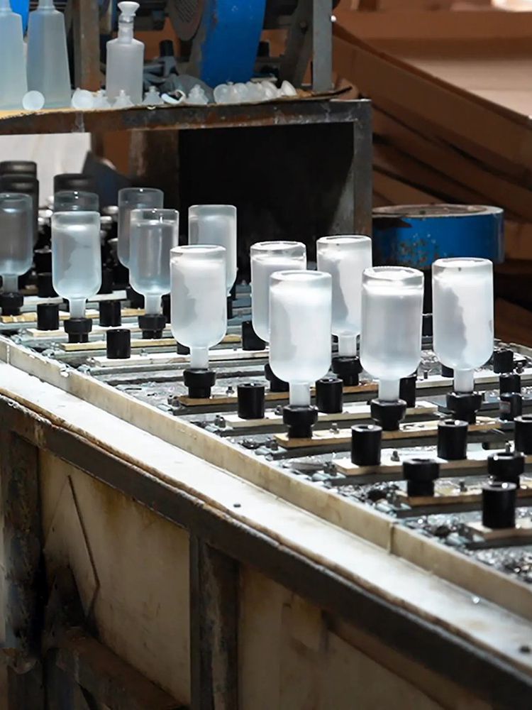 すりガラス瓶加工工房